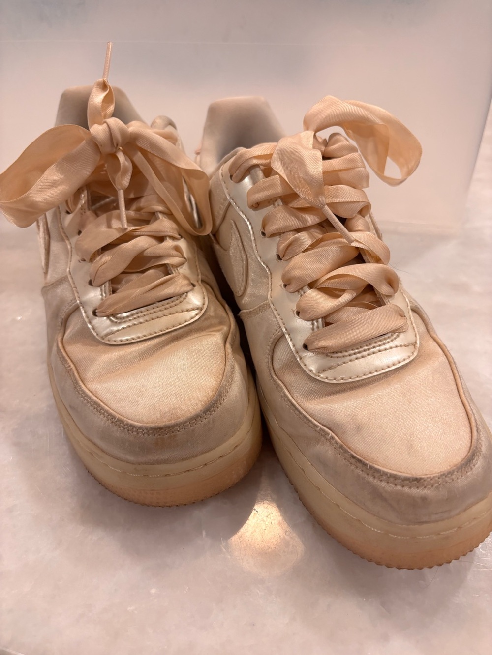 Nike Air Force 1'07 LV8
Sail Barely Orange
Women HQ3762-133 size 8